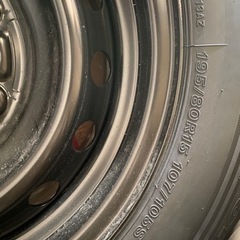 ハイエース　純正新車外しタイヤの画像