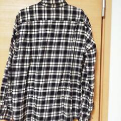 UNIQLO ユニクロ　メンズＬシャツ

の画像