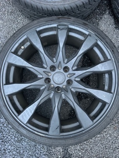 車のパーツ タイヤ、ホイール