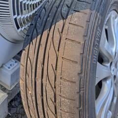 ヴォクシー純正タイヤホイールの画像