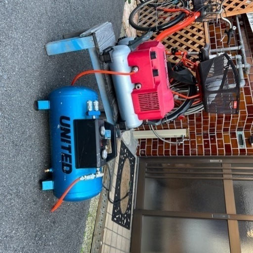 エアーコンプレッサーとサブタンク