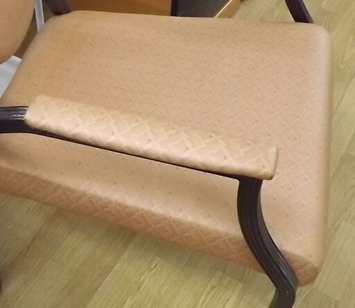 再値下げ！複数在庫あり アームチェア 幅57.5×奥行65×高さ102×座面高47cm バンケットチェア ホテル椅子 木製 スタッキング 宴会 肘掛け付き 札幌市 豊平区 西岡