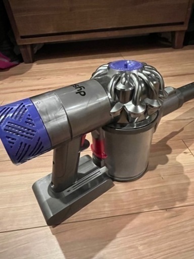 【訳あり】ダイソン　V6  fluffy 掃除機　Dyson SV09 コードレス