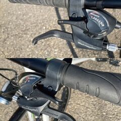 PRECISION SPORTS　27インチ クロスバイク　変速24スピード　ホワイトの画像