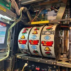 【愛品館八千代店】スロット実機4号機　アントニオ猪木自身がパチスロ機の画像