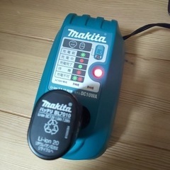 マキタ DC10WA+BL7010 makita 充電器 + バッテリ 美品の画像