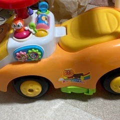 アンパンマンよくばりビジーカー2の画像