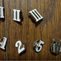 クラス章、学年章、校章