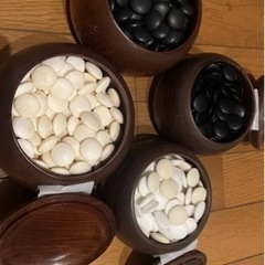 囲碁磐　碁石の画像