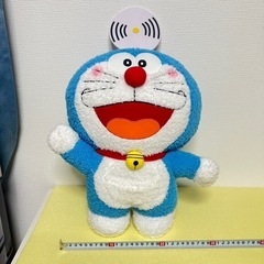 ドラえもん タケコプターで飛んでいる ビッグ ぬいぐるみ