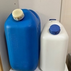 水ポリタンク(もち吉)灯油ポリタンク