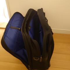 旅行バッグの画像