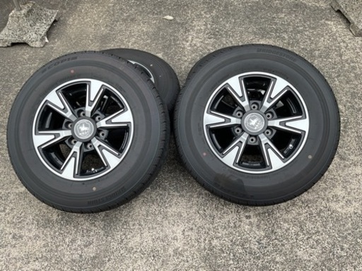 ハイエース用夏タイヤセット