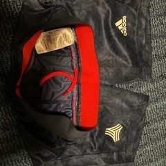 【未使用】adidas サッカー　ハーフパンツ　130cmの画像