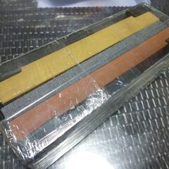 （管理A -4）砥石滑り止めゴム付き２セット使用頻度わずかの画像