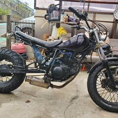 ヤマハ TW225E 2004年式 自賠責付 ロンスイ スカチューン トラッカーハンドルの画像