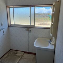 クロス張り替え、床CF張り替え、畳の表替えなどのリフォーム作業【1式25万円】の依頼です！の画像