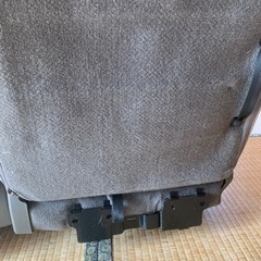 モビリオ　　3列目シート　車シートの画像