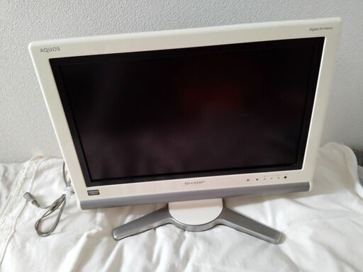 シャープのテレビ　LC-20D10