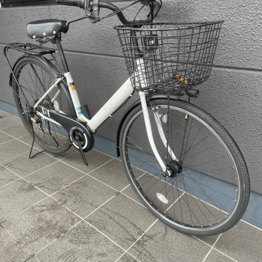 【都内/千葉引取】ブリヂストン製自転車 27インチ カゴ/鍵/6段変速付 都内/千葉市引取】ブリヂストン製街乗り自転車 27インチ 6段変速/カゴ/鍵付