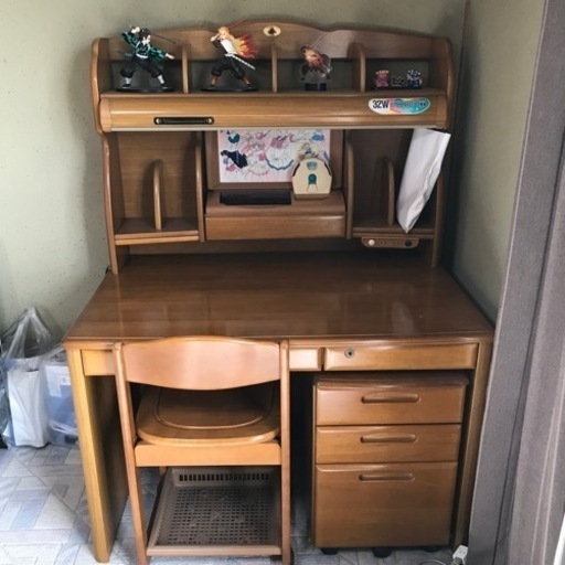 ⭕️美品、傷無し  学習机   引越しの為、出品致します。 値下げ交渉可能。お気軽にお申し付け下さい。買い手が見つからない場合には今月末に削除致します。⭕️