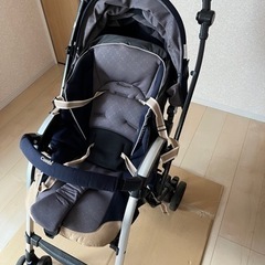【取引中】combi（コンビ）　新生児から乗れるA型ベビーカー