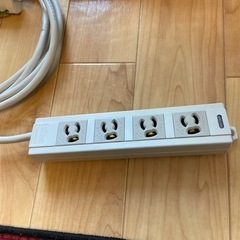 延長コード4口　アース、裏マグネット付き