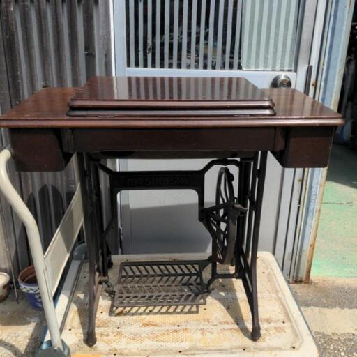 お値打ち！　レトロ　MITSUBISHI　三菱　足踏みミシン脚　アンティーク脚