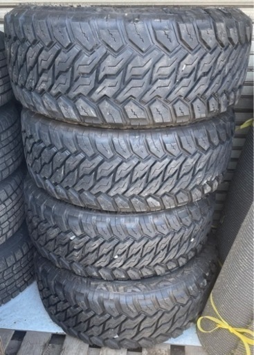 monsta マッドタイヤ 285/60R18