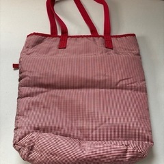 UNIQLOリバーシブルバッグの画像