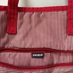UNIQLOリバーシブルバッグの画像