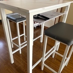 テーブル、椅子2脚