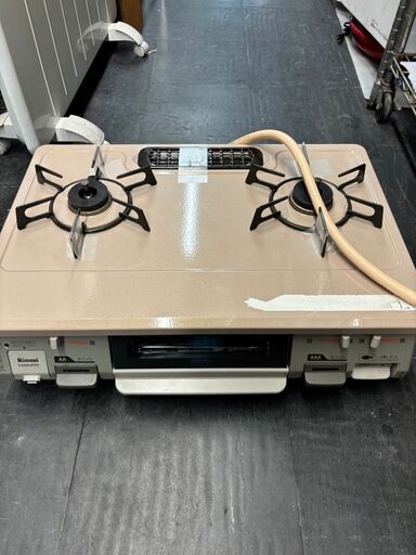 ☆中古￥8,500！Rinnai　2口ガスコンロ　家電　2018年製　都市ガス用　RT64JH-R型　【BD016】