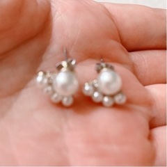 パール系ピアス／底値
の画像