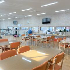週3日〜OK♪賞与年3回！シフト柔軟◎副業にも最適な介護スタッフ！の画像