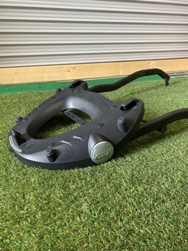 GIVI  MONOKEYケース用　ベースプレート&モノロックベース