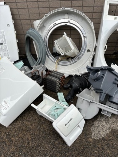 Panasonicパナソニックドラム式 2015年式  プチドラム最終型　NA-VH320L ヒートポンプ式洗濯乾燥機 洗濯7kg 乾燥 3.5kg 分解洗浄と消耗部品、ヒートポンプユニット新品交換済み　無料配達設置行います(条件あり)