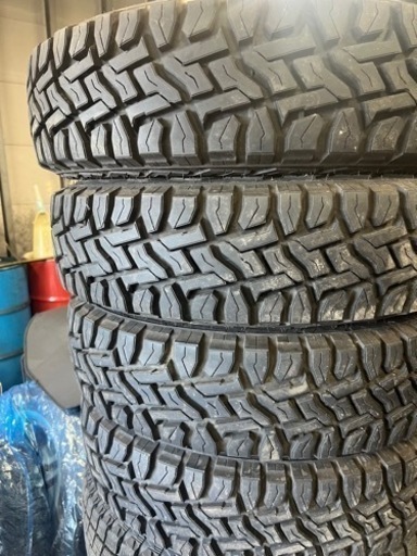 ジムニー　タイヤ　185/85R16 4本　2022年製　TOYO オープンカントリー　バリ山　ホワイトレター　オフロード　マッド