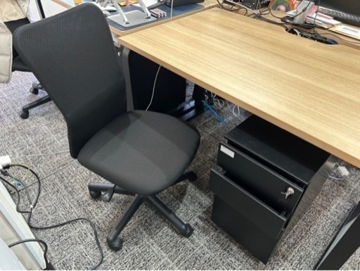 ★仕事デスク3点セット！家具 オフィス用家具 机