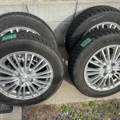 車のパーツ タイヤ、ホイール