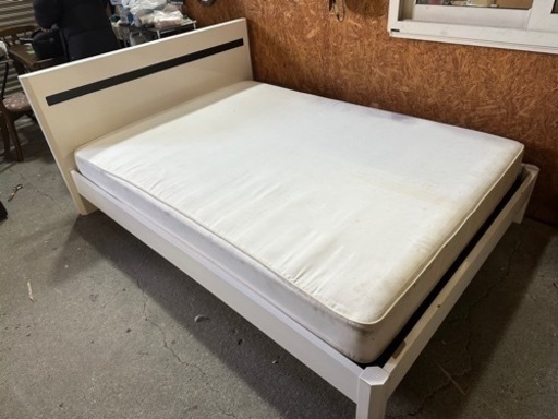 Z1904 クイーンベッド