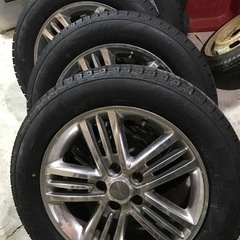 車のパーツ タイヤ、ホイール
