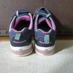 値下げ！光る子供用の靴！の画像