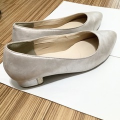 【23.5cm】シルバーのパンプスの画像