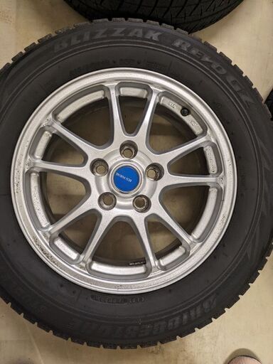 eco forme ホイール　スタッドレスタイヤ　215/60R16