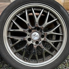 車のパーツ タイヤ、ホイールの画像