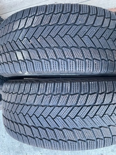 車のパーツ タイヤ、ホイール