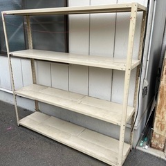 INT41⭐️美中古⭐️天地4段　スチールラック　アイボリー　?‍♀️