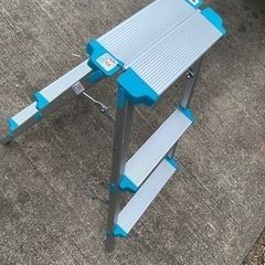 脚立　アルミ