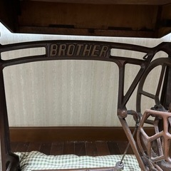 ブラザー　アンティークミシン台の画像